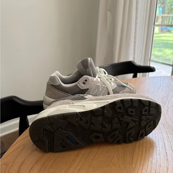 New Balance Gray Athletic Shoes Suede Mesh 580 Revolve - Picture 2 of 5